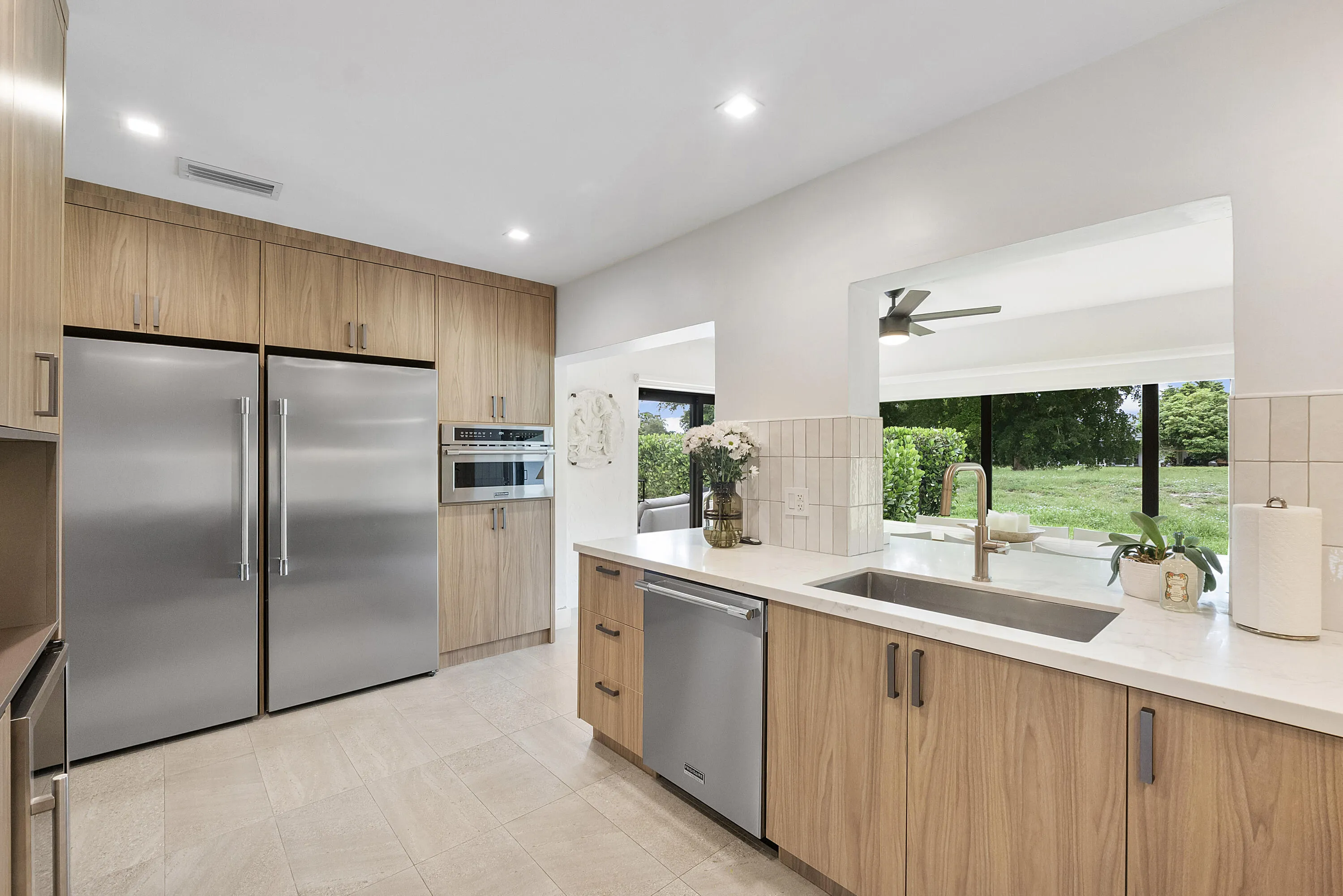4800 Queen Palm Ln_032