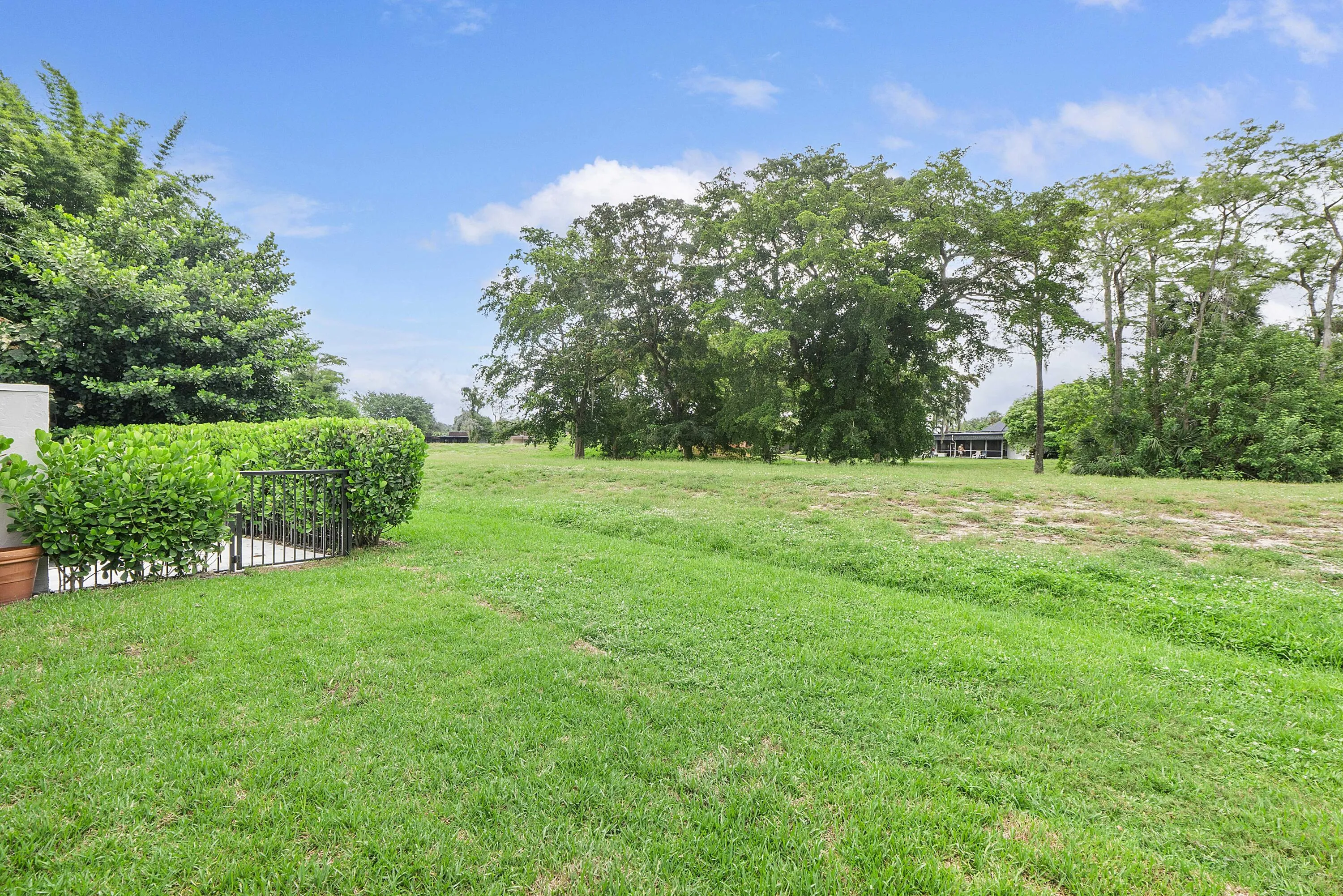 4800 Queen Palm Ln_054