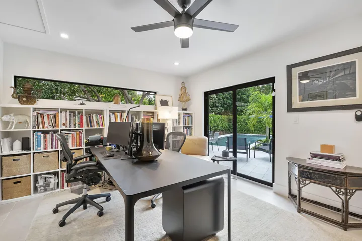 4800 Queen Palm Ln_046
