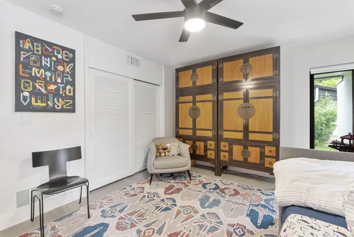 4800 Queen Palm Ln_038