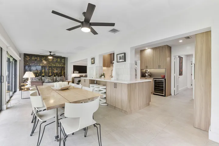 4800 Queen Palm Ln_026
