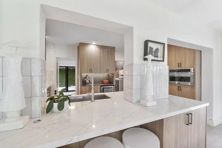 4800 Queen Palm Ln_028