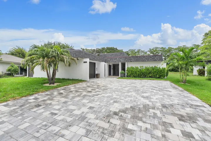 4800 Queen Palm Ln_009