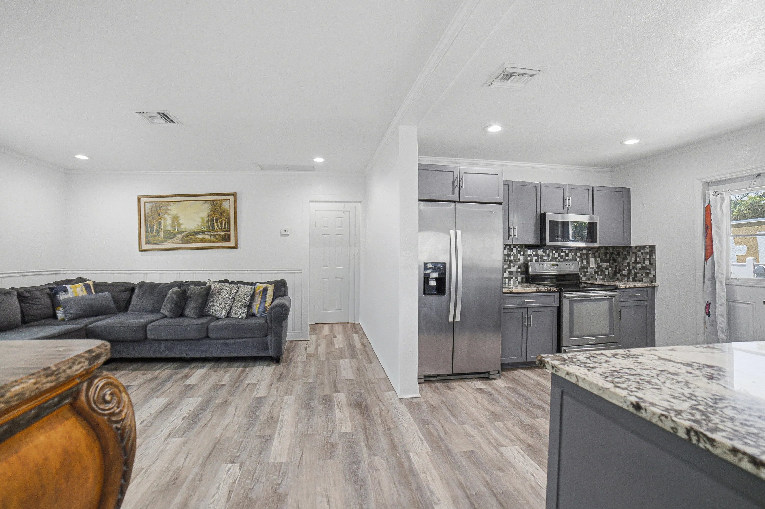 Livingroom-Kitchen