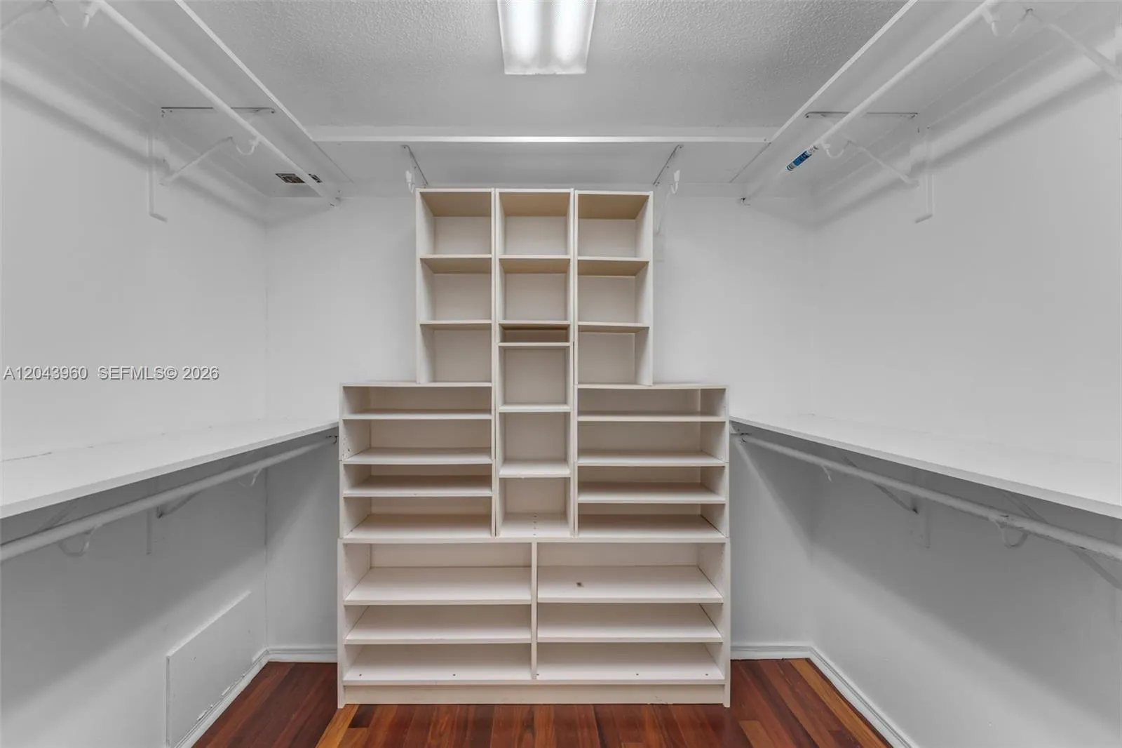 Property photo 122