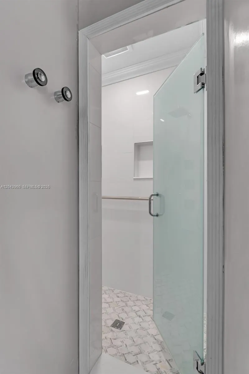 Property photo 124