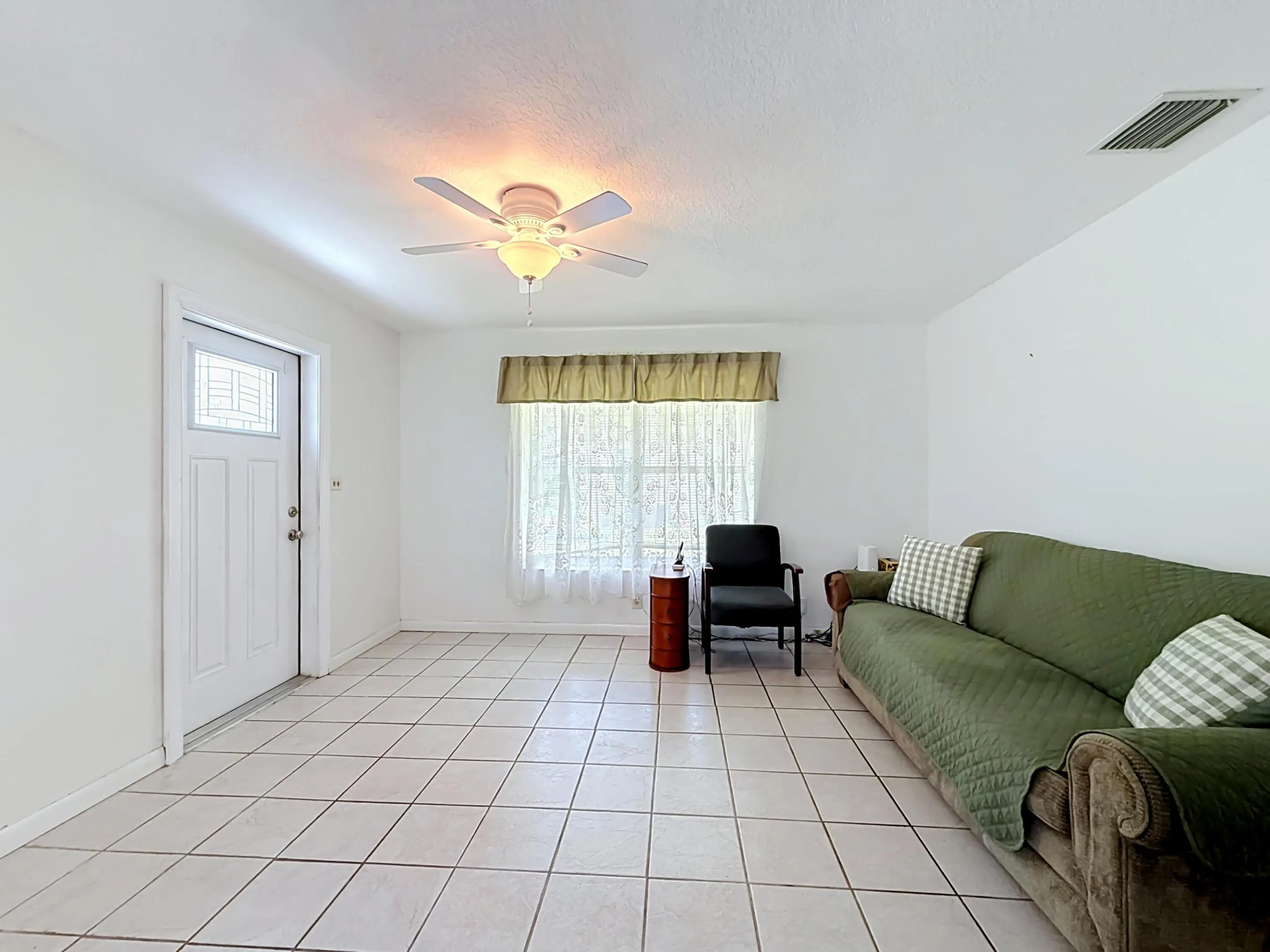 2573 NW 58th Avenue-20