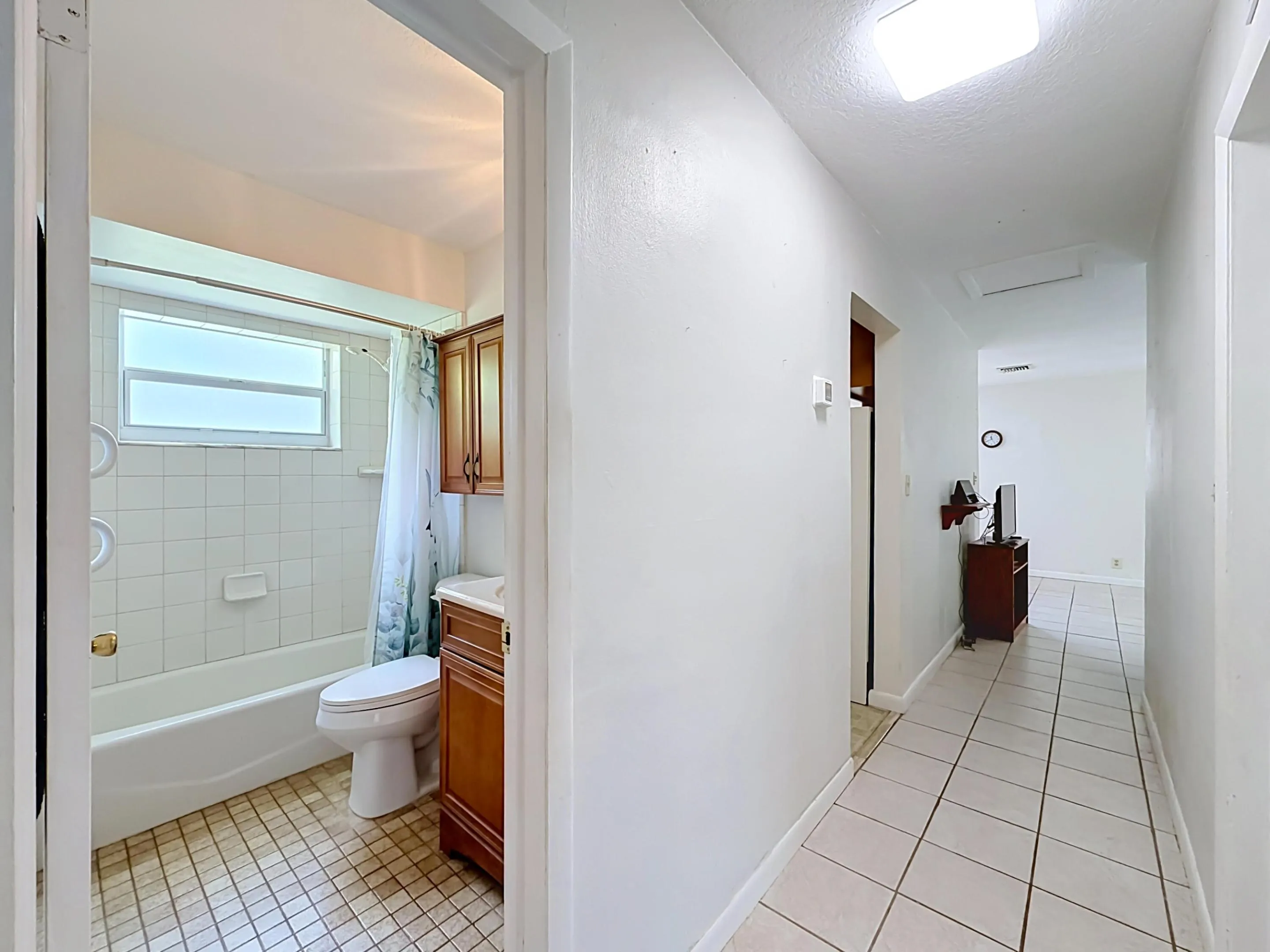 2573 NW 58th Avenue-50