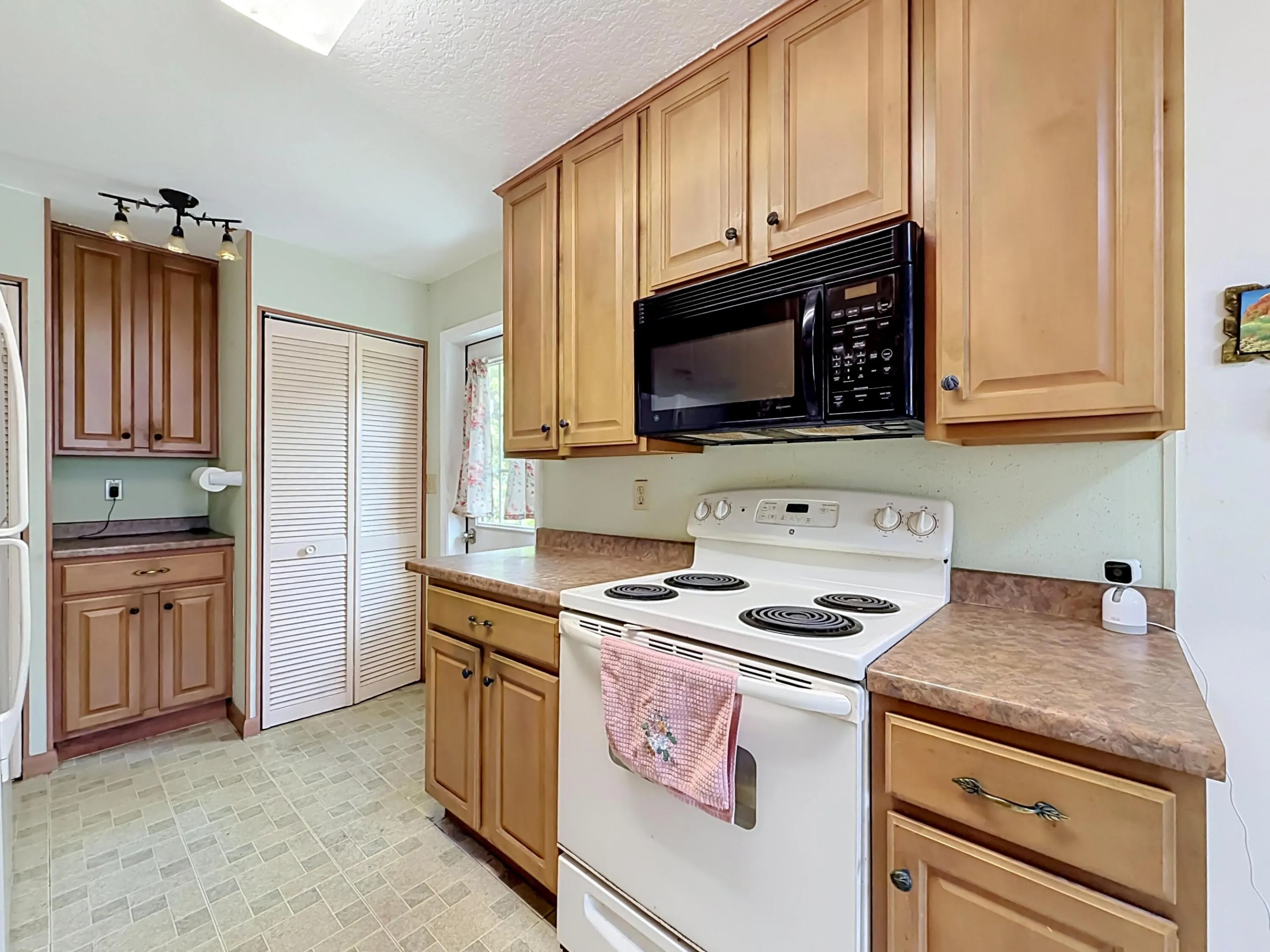 2573 NW 58th Avenue-36