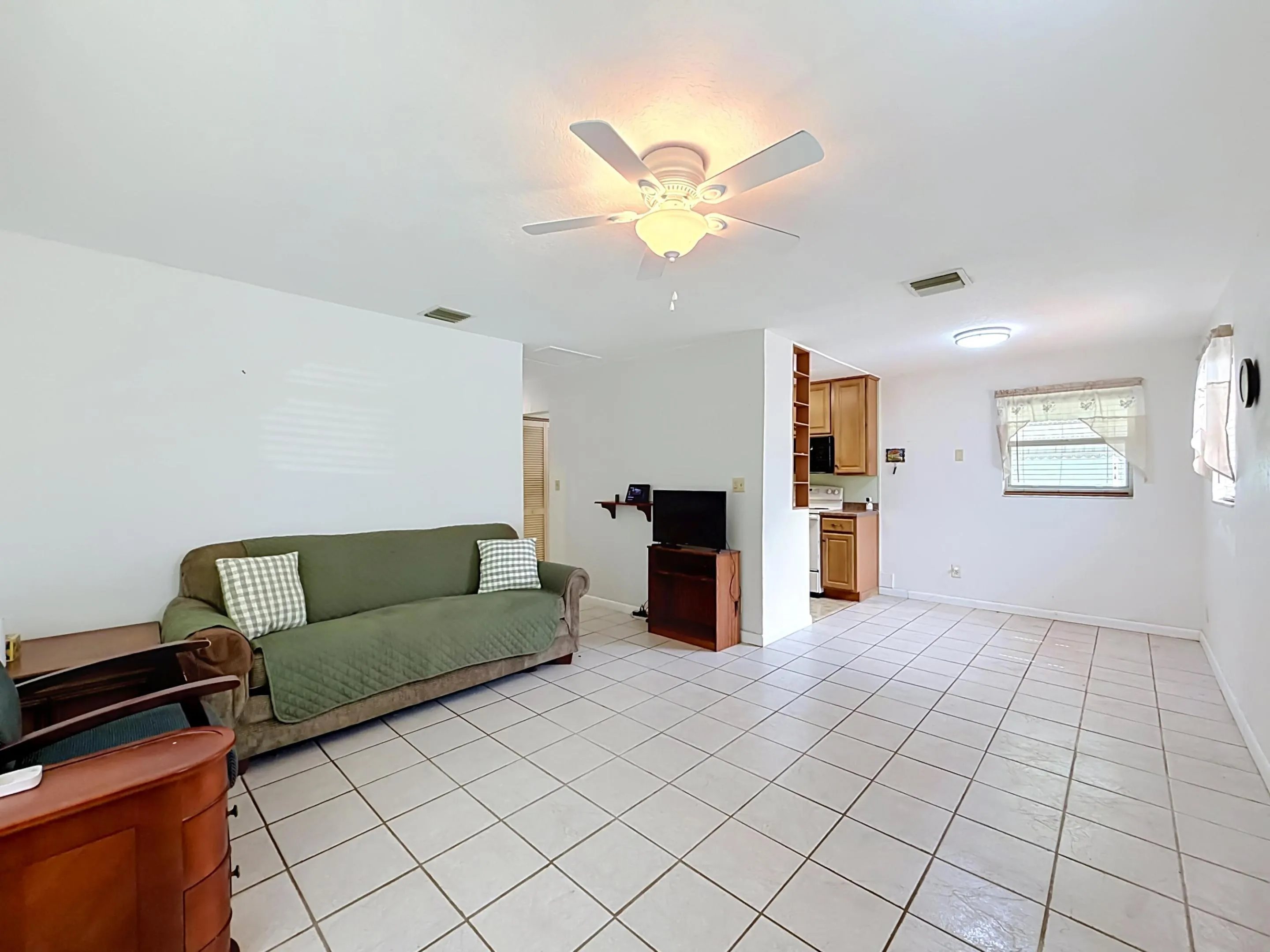 2573 NW 58th Avenue-16