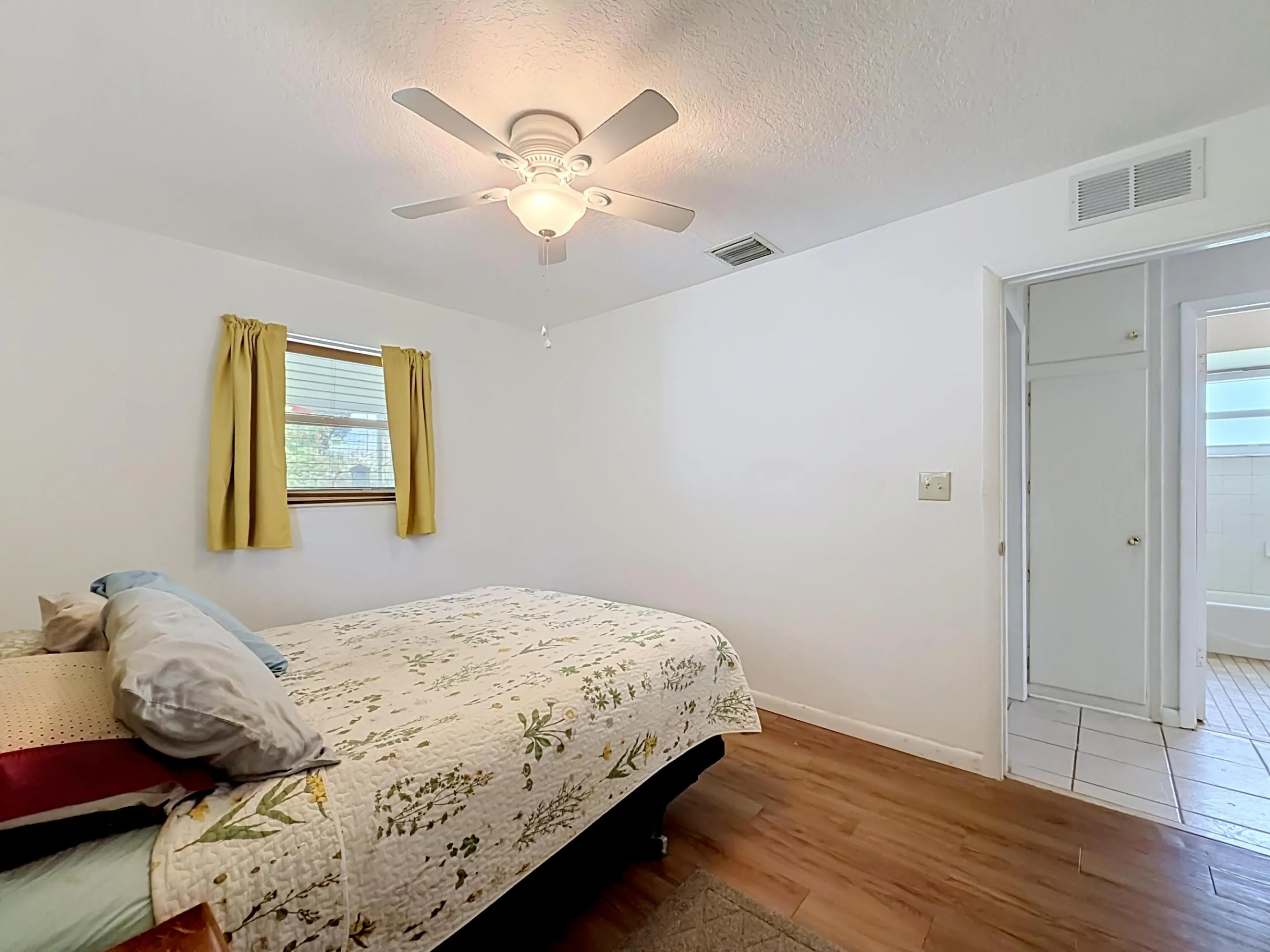 2573 NW 58th Avenue-44