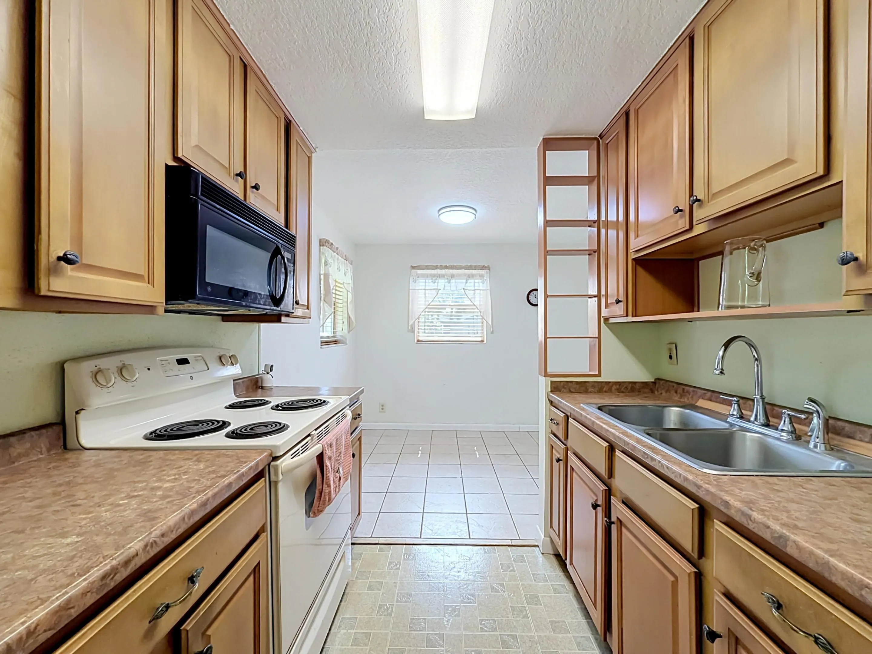 2573 NW 58th Avenue-33