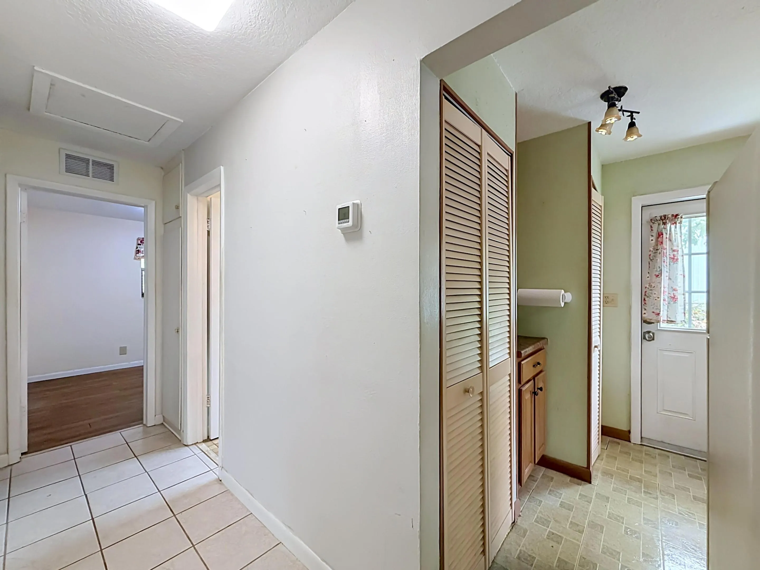 2573 NW 58th Avenue-58