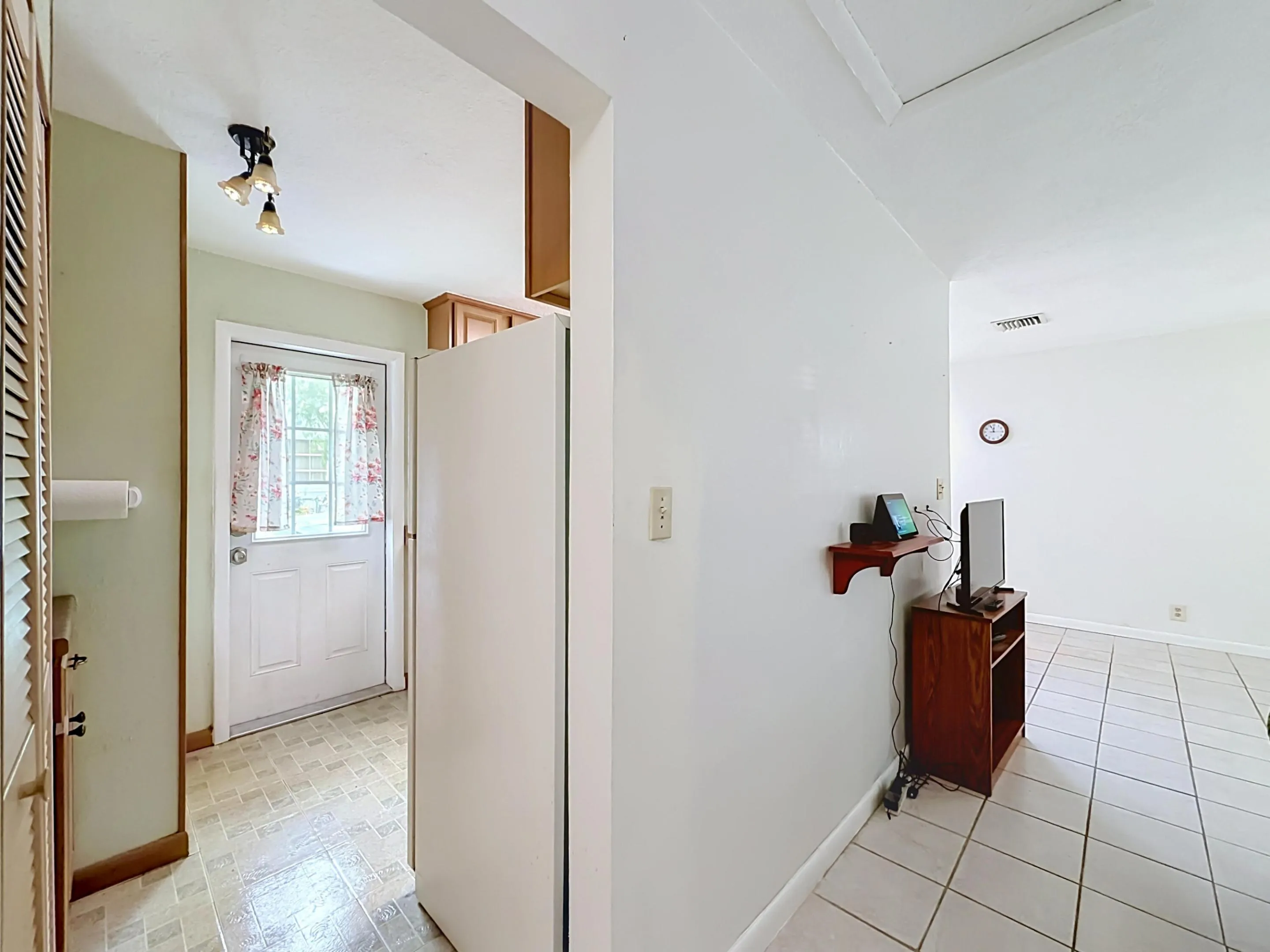 2573 NW 58th Avenue-57