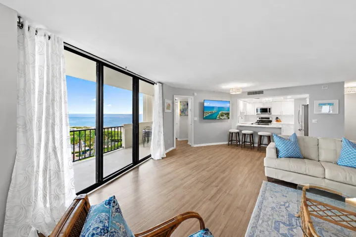 Open Living Area