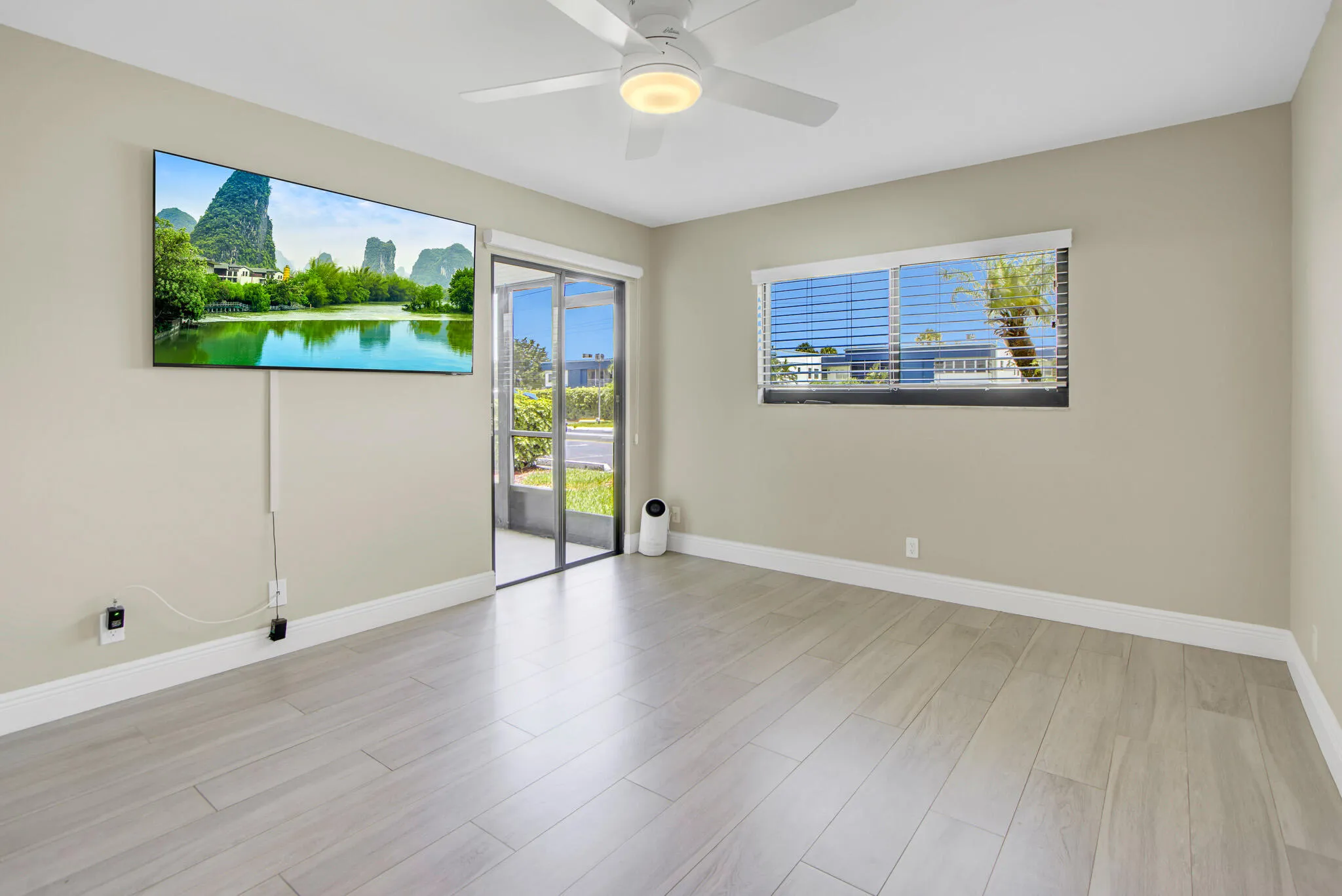 15451-Pembridge-Dr-206_16_MLS