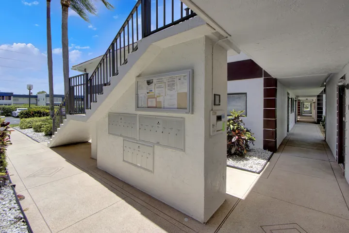 15451-Pembridge-Dr-206_03_MLS
