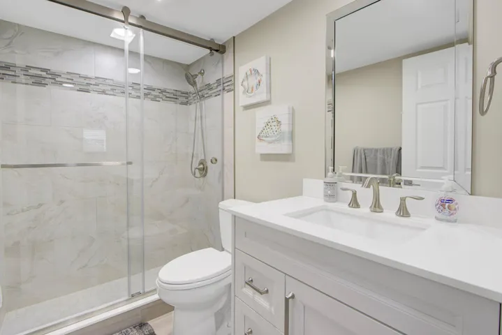 15451-Pembridge-Dr-206_07_MLS