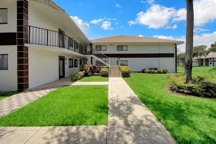 15451-Pembridge-Dr-206_01_MLS