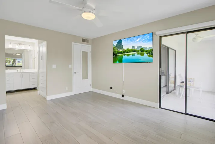 15451-Pembridge-Dr-206_17_MLS