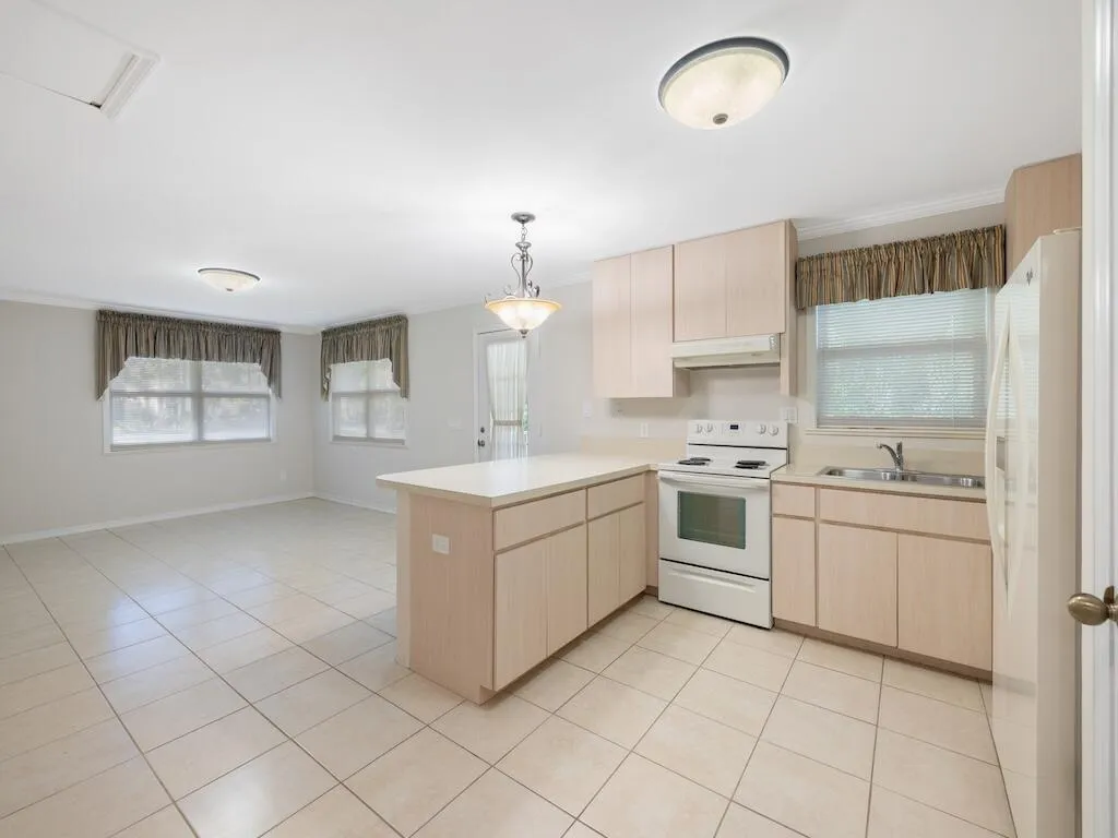 Property photo 28