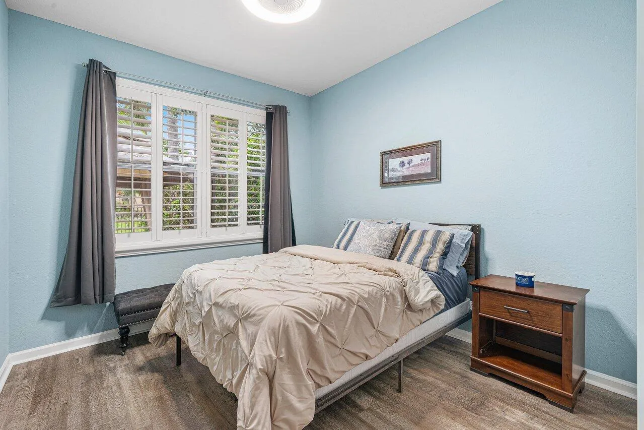 Bedroom Main Floor
