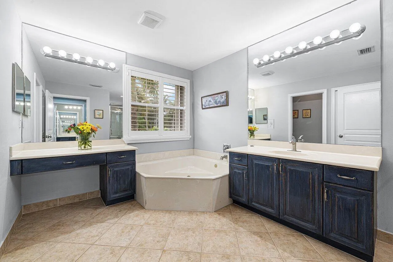Primary Bath His/Her
