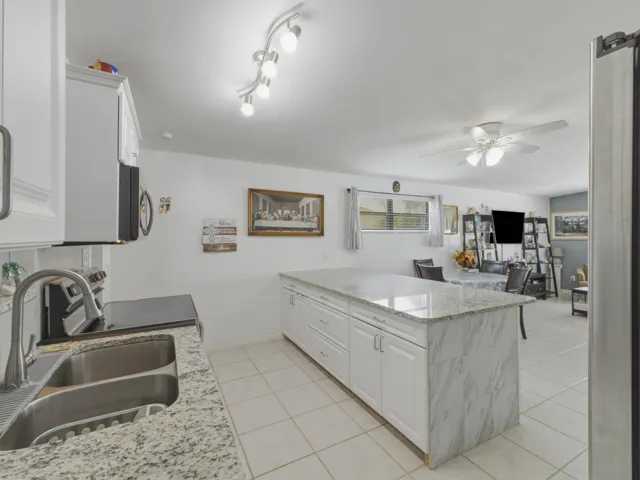 Kitchen 3