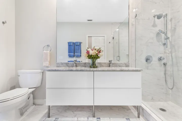 15611 Milan Ct 042