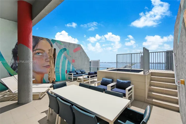 Terrace & Jacuzzi