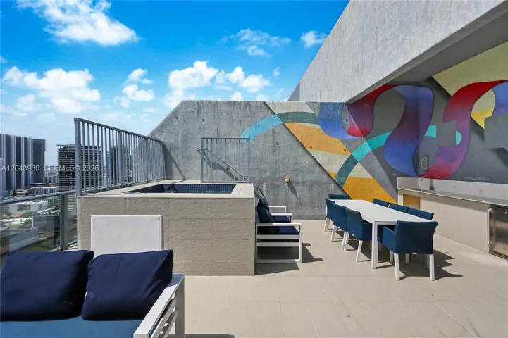 Terrace & Jacuzzi