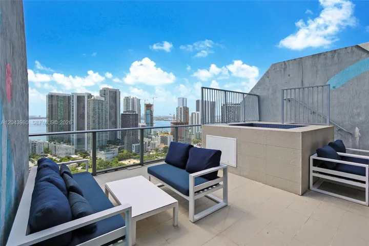 Terrace & Jacuzzi