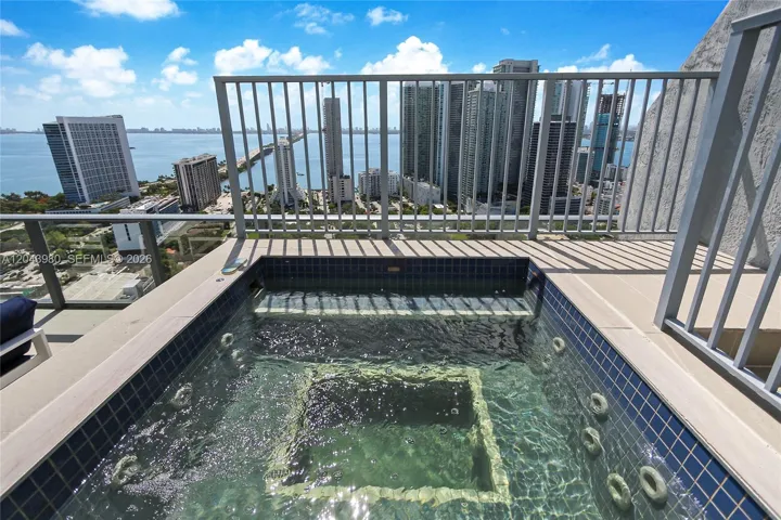 Jacuzzi