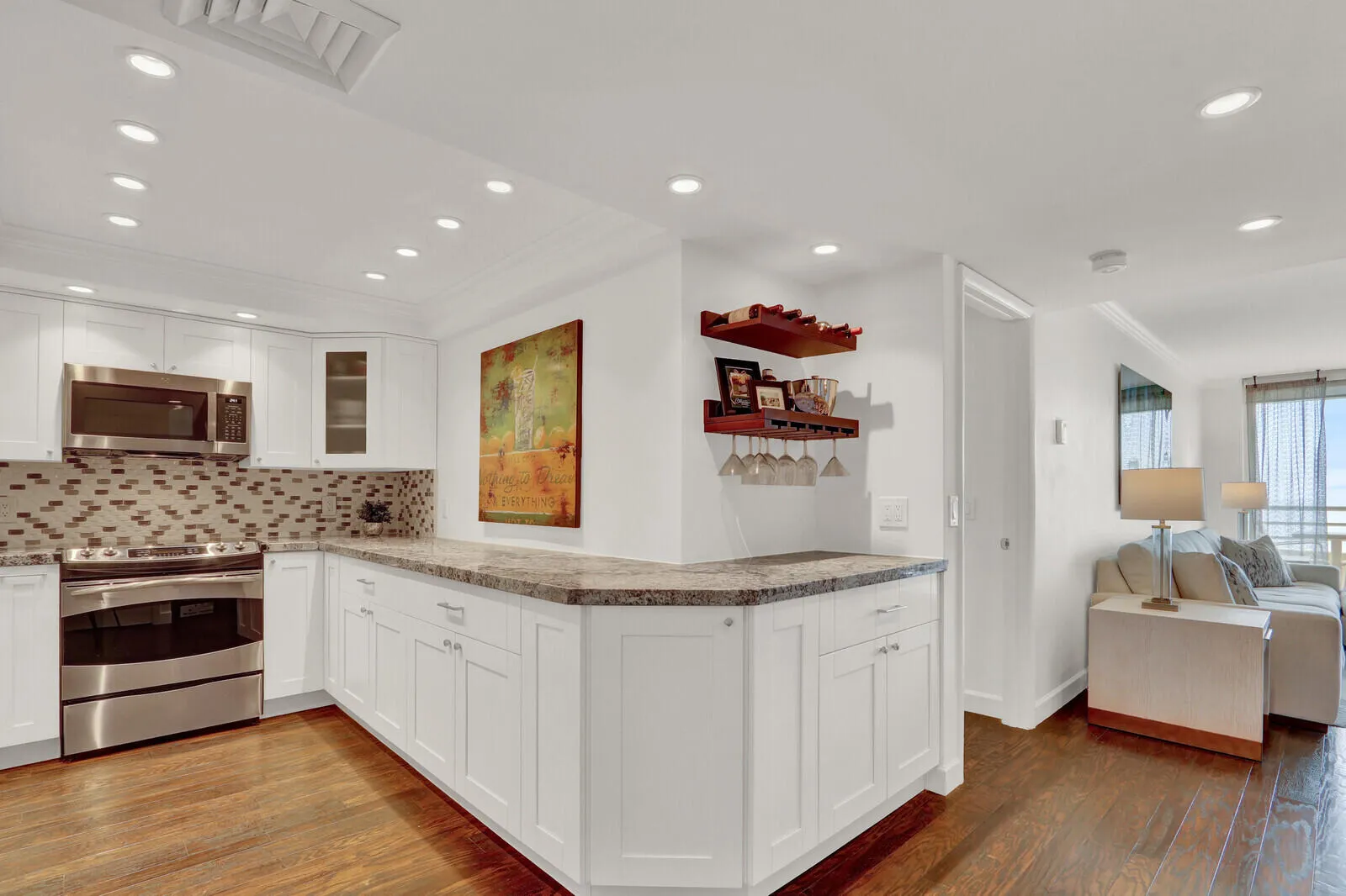 OPEN GOURMET KITCHEN