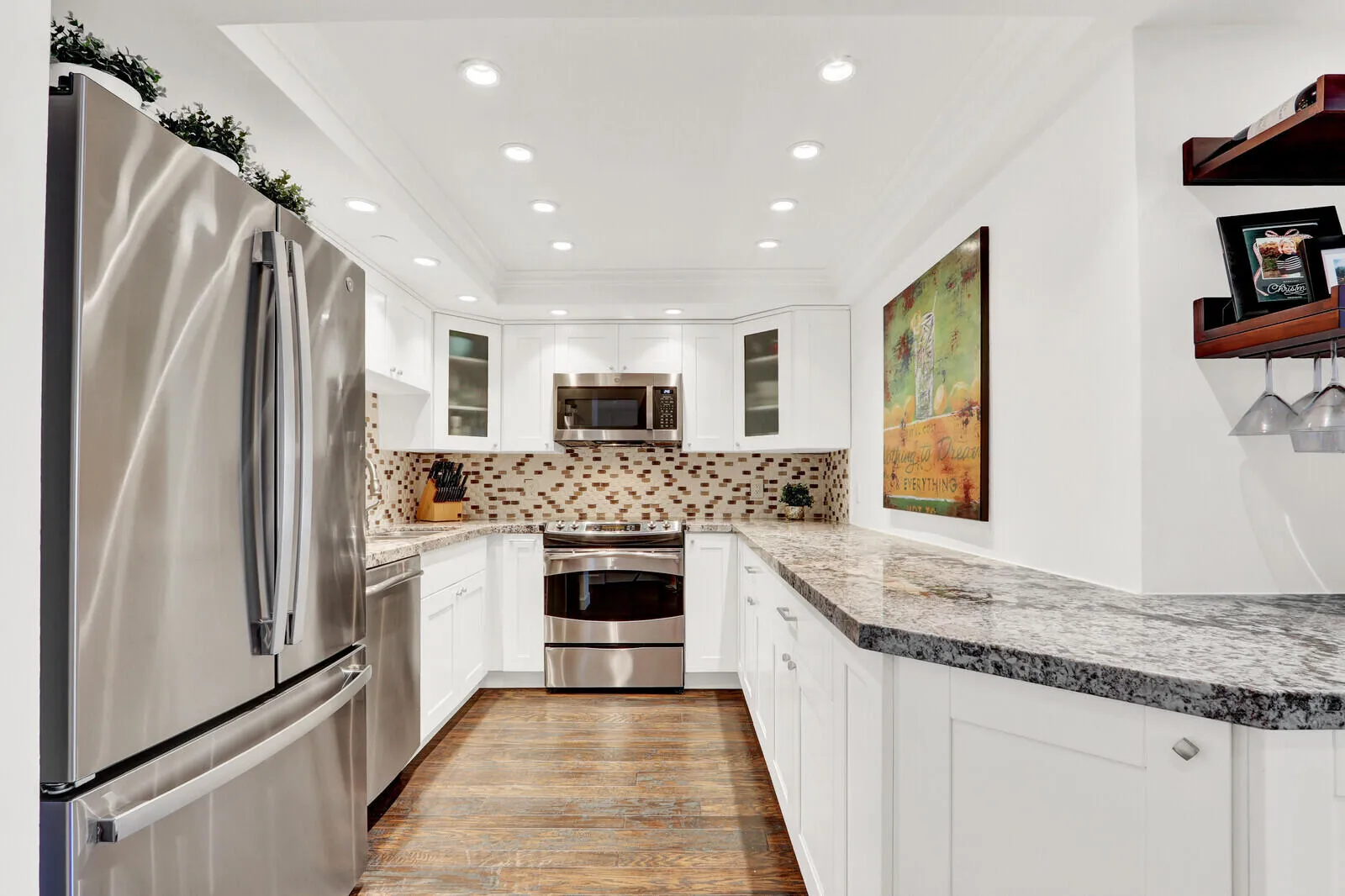 OPEN GOURMET KITCHEN