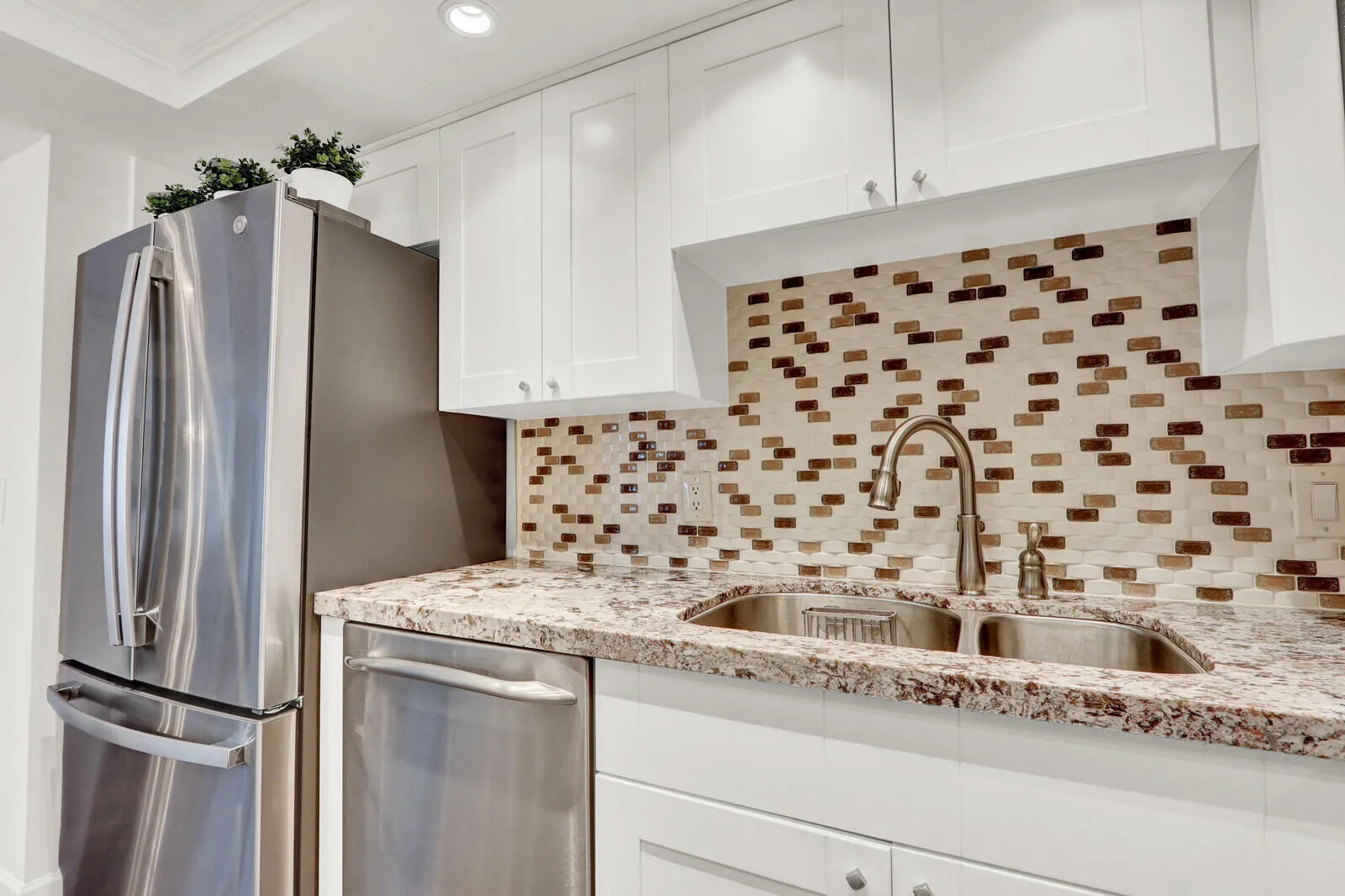 OPEN GOURMET KITCHEN