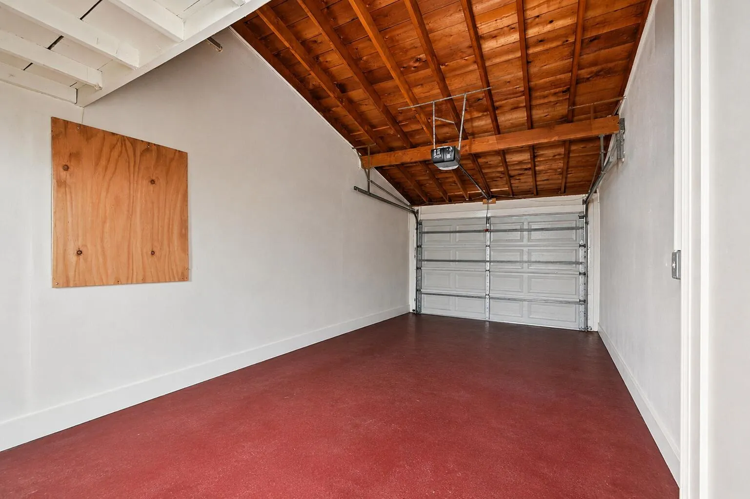1 Car Garage