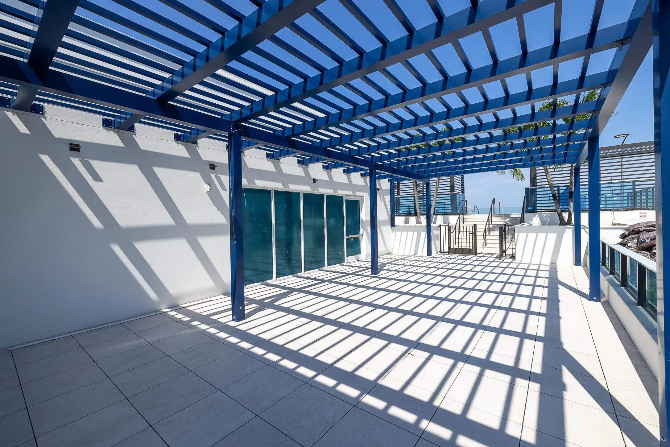 18-Caretta Rooftop Lounge (2)