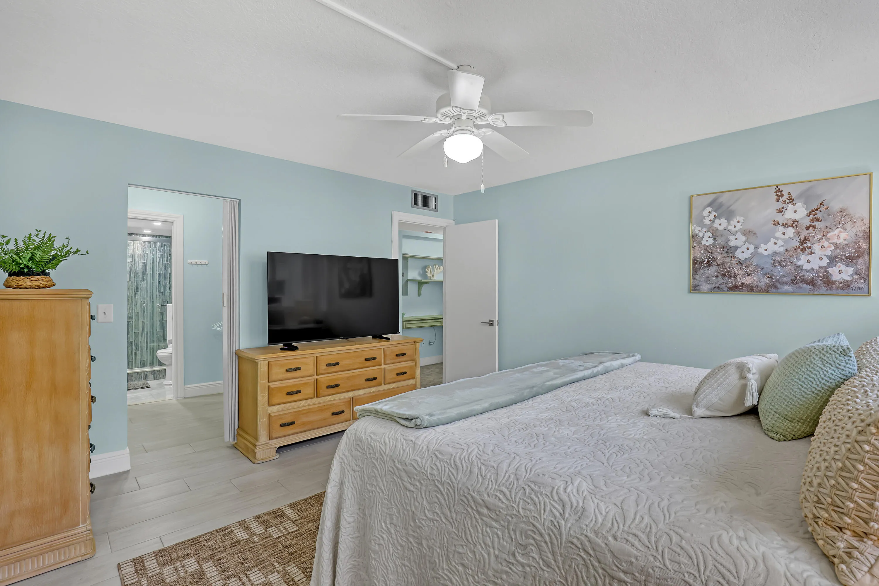 Primary suite