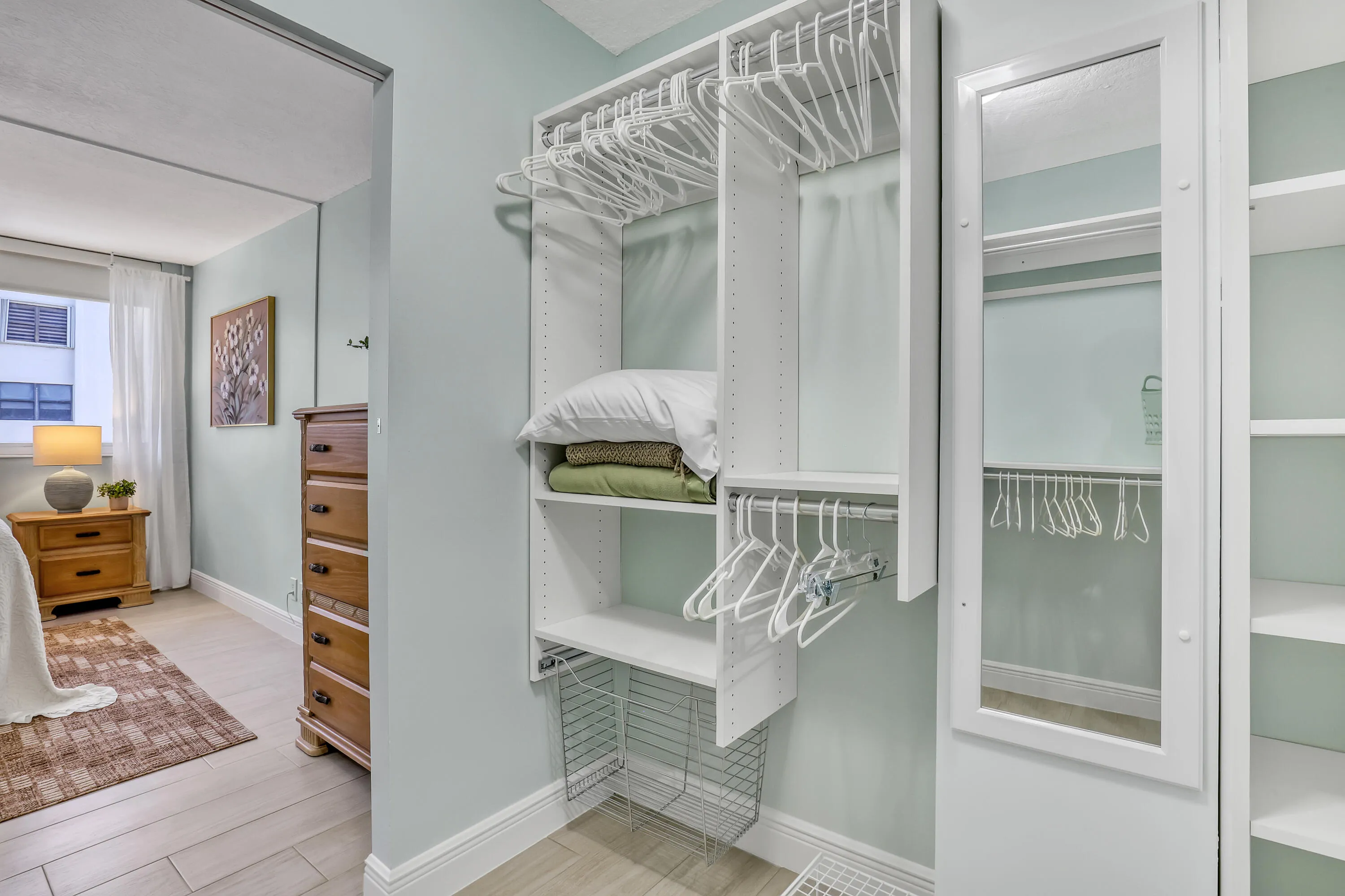 Primar Closet