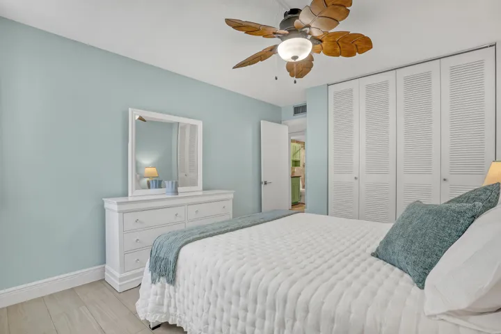 Guest bedroom