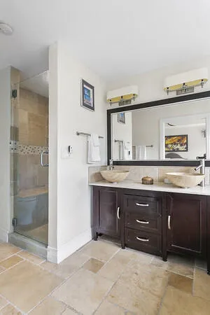 Primary Bath w/ dual vanities & walk-in shower
