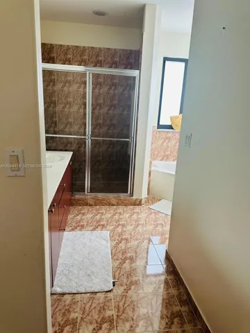 Master bathroom shower/bathtub/bidet/toilet