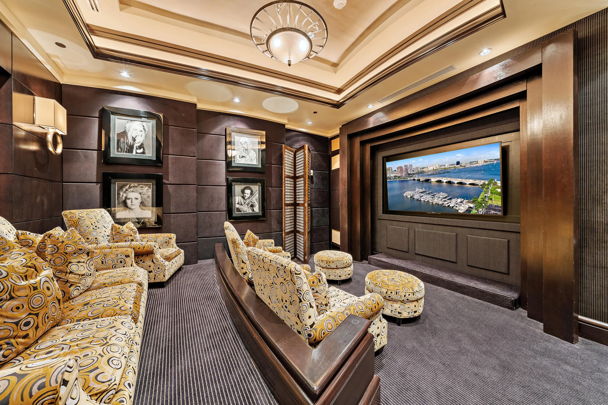 One Singer~Amenities