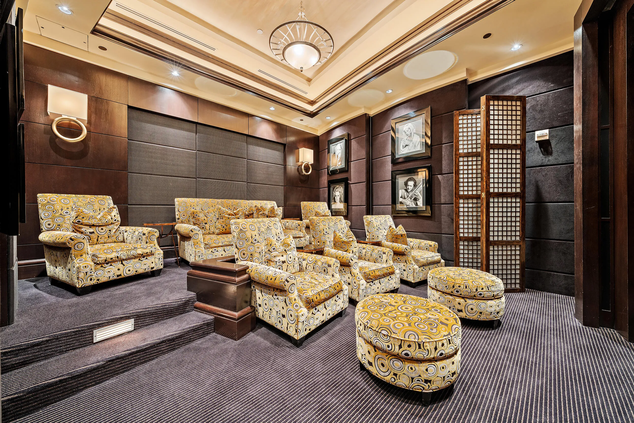 One Singer~Amenities