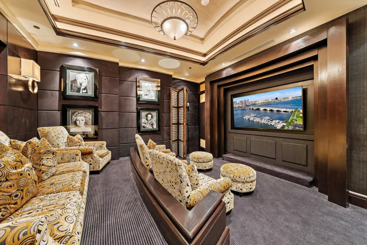 One Singer~Amenities