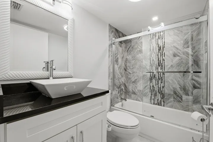 Beautifully updated second bathroom