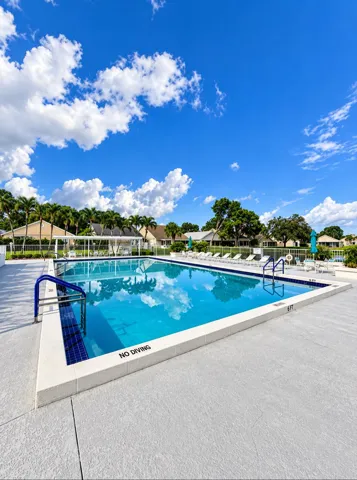 Community pool