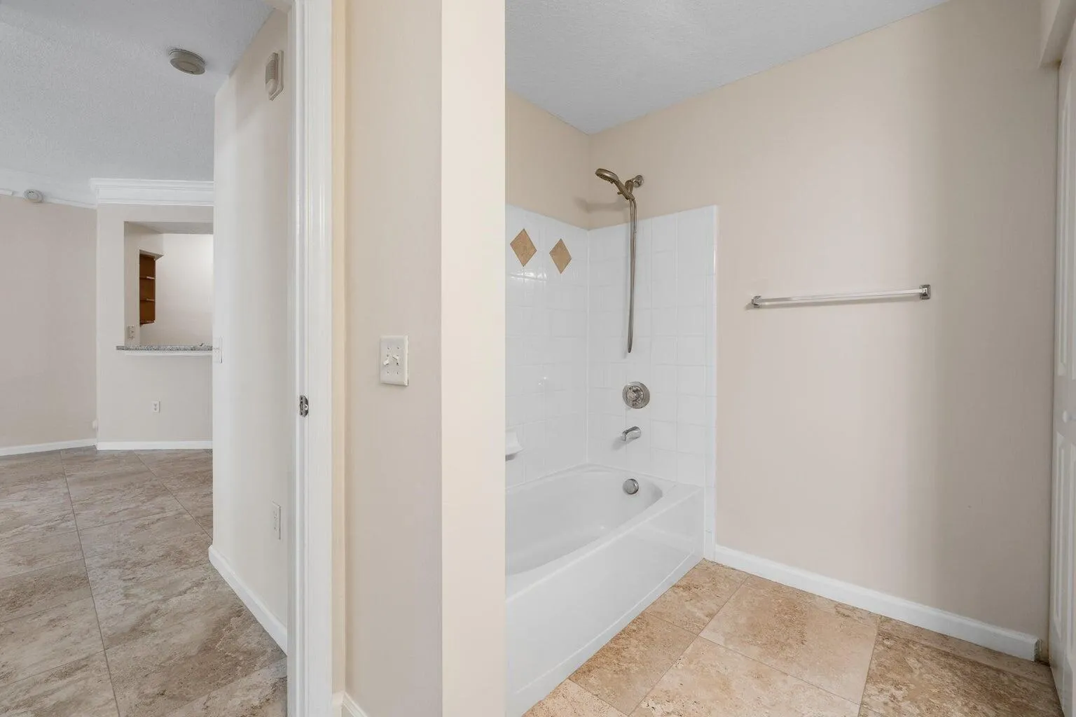 2nd Bathroom2