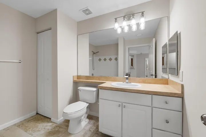 2nd Bathroom